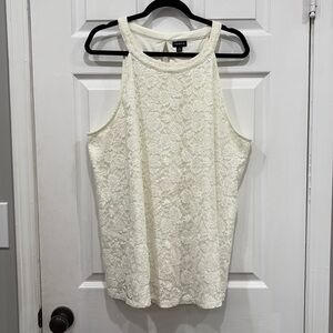 Torrid women’s lace tank size 3